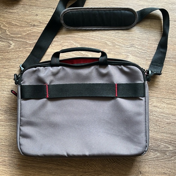 Laptop bag, iPad, case,, travel, bag, computer bag, case logic - Picture 5 of 8